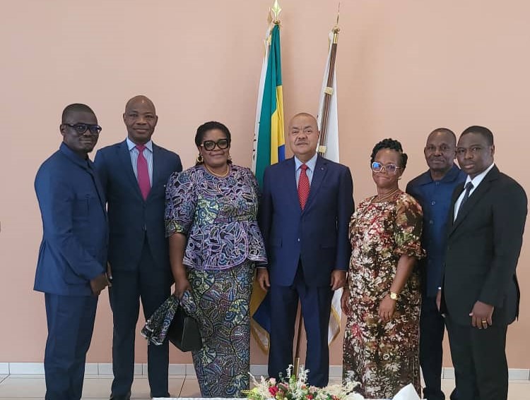 Séjour du Chargé d&rsquo;affaires dans le Département du Haut-Ogooué